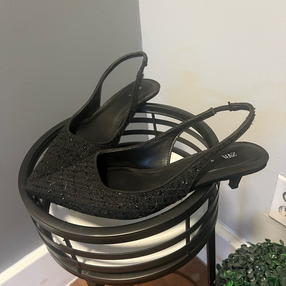 Zara Black Textured Slingback Shoes - Picture 5 of 8